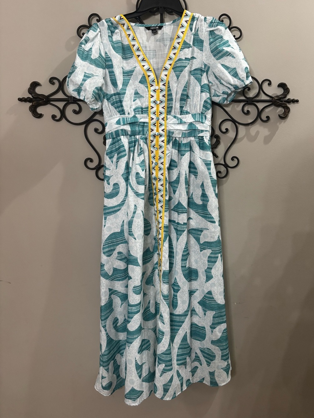 Ador Ladies Dress Size small